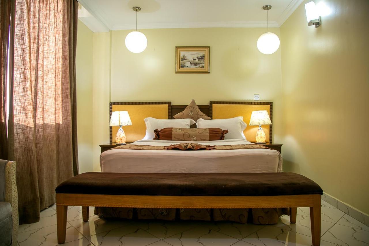 Kebbys Hotel Dar es Salaam Exterior foto