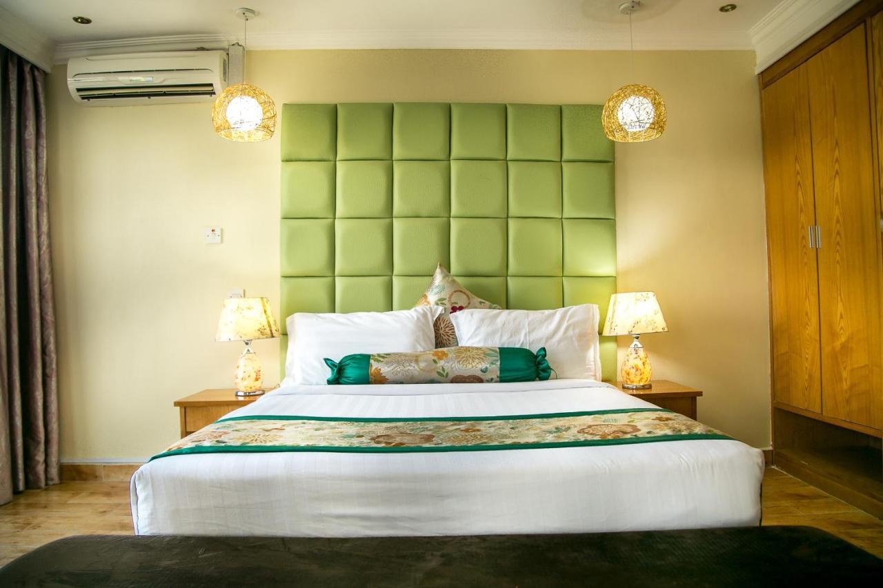 Kebbys Hotel Dar es Salaam Exterior foto